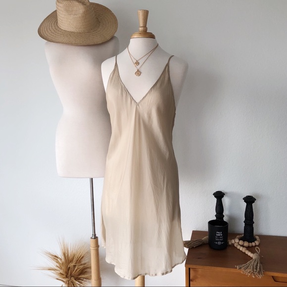Other - SOLD ❌ DAINTY VINTAGE BEIGE SLIP DRESS